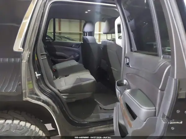 1GNSKAEC7KR138703 2019 CHEVROLET TAHOE - Image 8