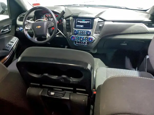 1GNSKAEC7KR221645 2019 CHEVROLET TAHOE - Image 8
