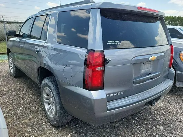 1GNSKAEC8JR300451 2018 CHEVROLET TAHOE - Image 2