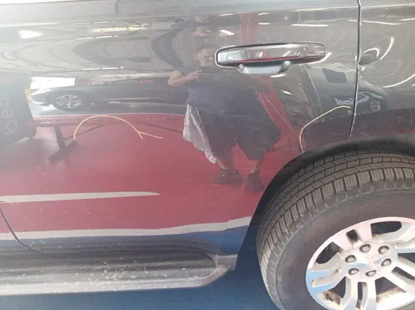 1GNSKAEC8KR239586 2019 CHEVROLET TAHOE - Image 2