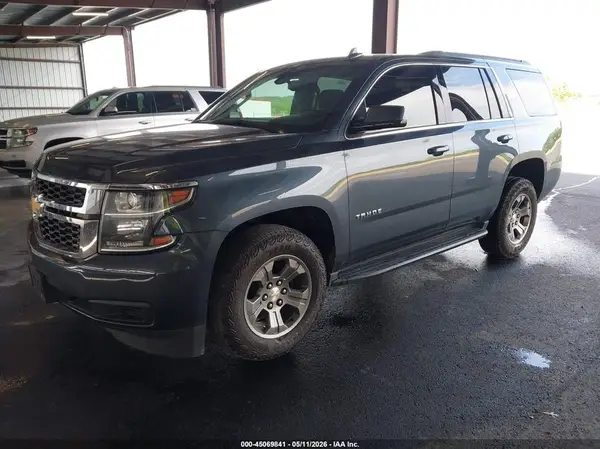 1GNSKAEC8LR206279 2020 CHEVROLET TAHOE - Image 2