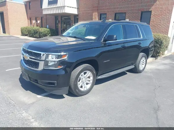 1GNSKAEC9HR256955 2017 CHEVROLET TAHOE - Image 2