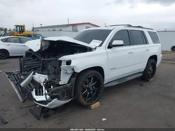1GNSKAKC0JR133295 2018 CHEVROLET TAHOE - Image 2
