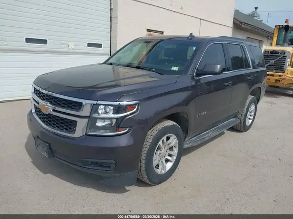 1GNSKAKC0JR304563 2018 CHEVROLET TAHOE - Image 2