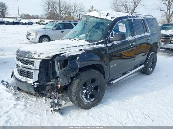 1GNSKAKC0LR226062 2020 CHEVROLET TAHOE - Image 2