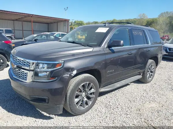 1GNSKAKC1HR111753 2017 CHEVROLET TAHOE - Image 2