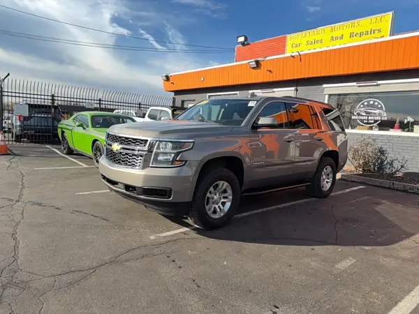 1GNSKAKC1HR219788 2017 CHEVROLET TAHOE - Image 2