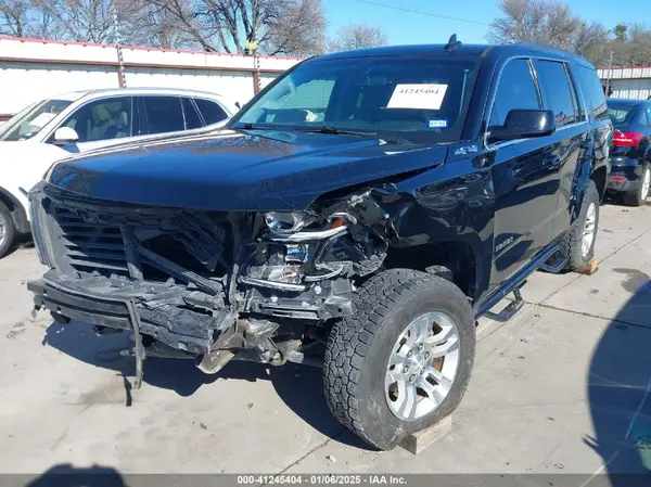 1GNSKAKC1JR139610 2018 CHEVROLET TAHOE - Image 2