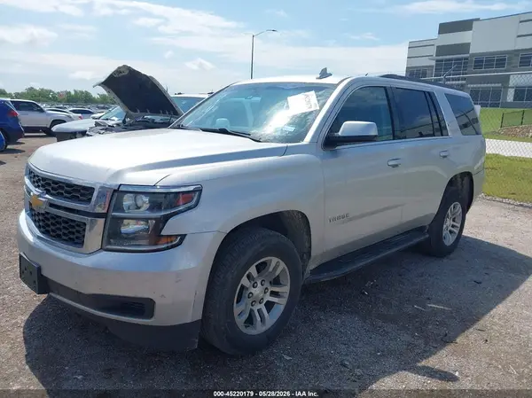 1GNSKAKC2JR375599 2018 CHEVROLET TAHOE - Image 2