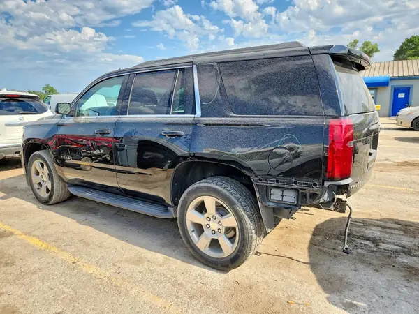 1GNSKAKC3LR184423 2020 CHEVROLET TAHOE - Image 2
