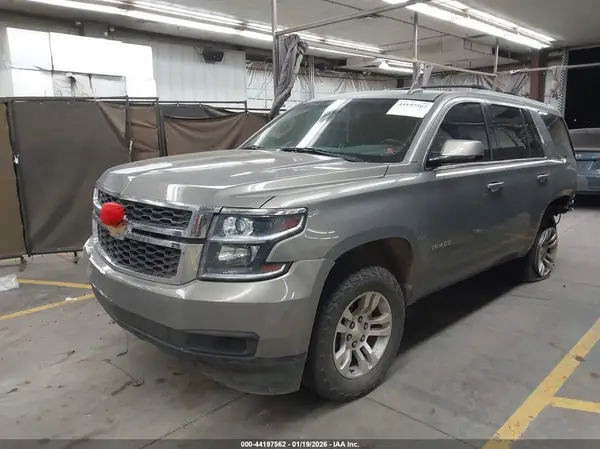 1GNSKAKC4HR148795 2017 CHEVROLET TAHOE - Image 2