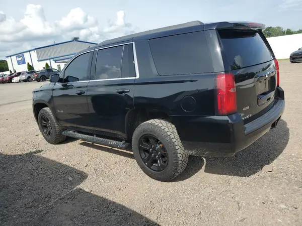 1GNSKAKC4KR402528 2019 CHEVROLET TAHOE - Image 2