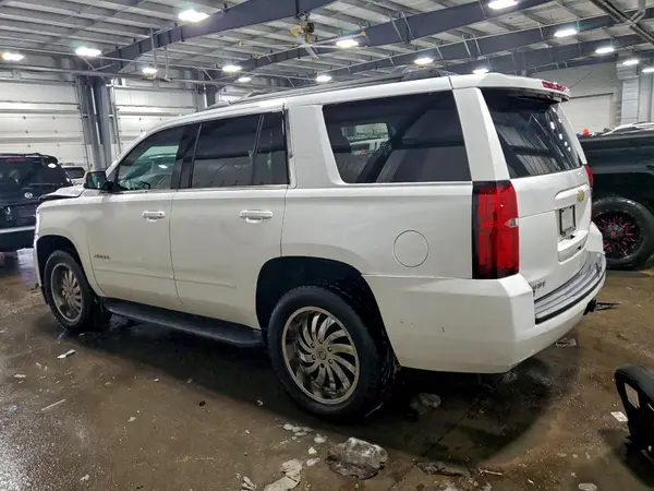 1GNSKAKC7JR391555 2018 CHEVROLET TAHOE - Image 2