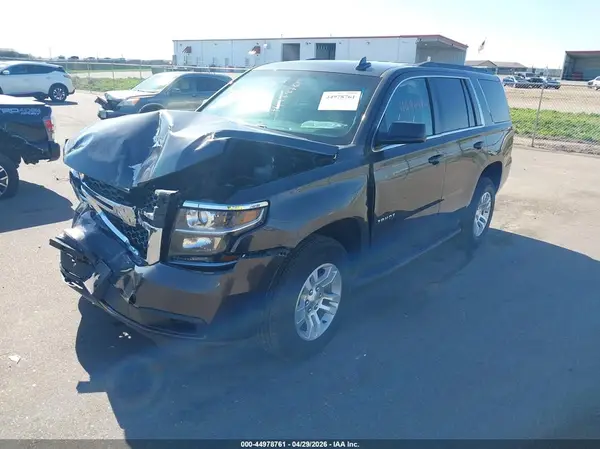 1GNSKAKC8HR387962 2017 CHEVROLET TAHOE - Image 2