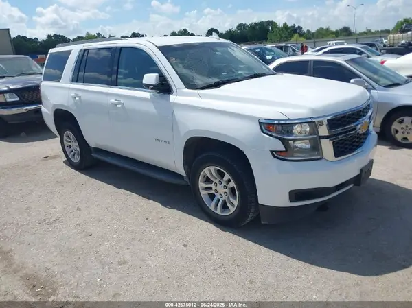 1GNSKAKC8JR299452 2018 CHEVROLET TAHOE - Image 1