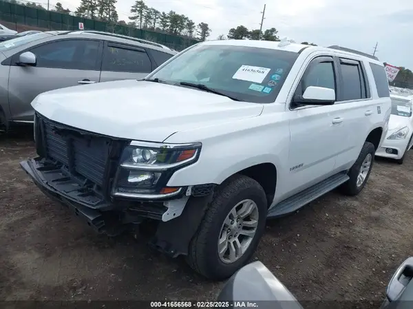 1GNSKAKCXJR271877 2018 CHEVROLET TAHOE - Image 2