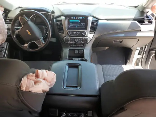 1GNSKAKCXKR295744 2019 CHEVROLET TAHOE - Image 8