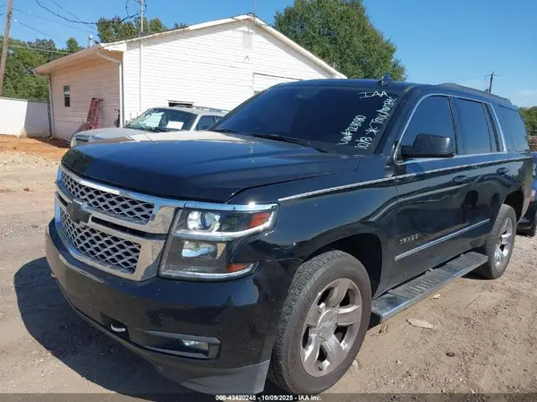 1GNSKBKC0HR124080 2017 CHEVROLET TAHOE - Image 2