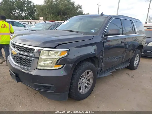1GNSKBKC0HR165597 2017 CHEVROLET TAHOE - Image 2