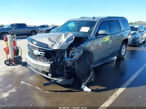 1GNSKBKC0JR261963 2018 CHEVROLET TAHOE - Image 2