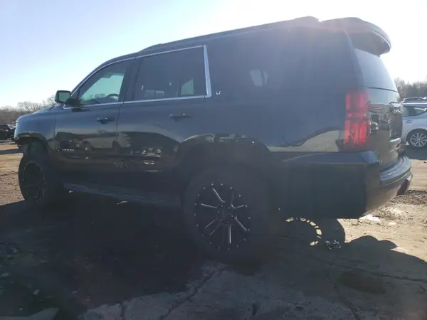 1GNSKBKC0JR267438 2018 CHEVROLET TAHOE - Image 2