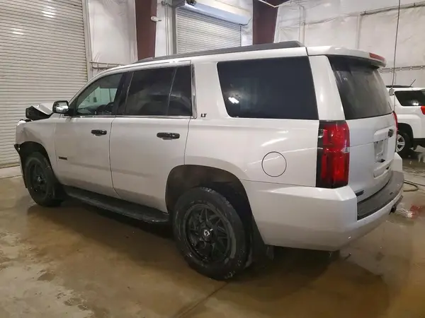 1GNSKBKC0JR358807 2018 CHEVROLET TAHOE - Image 2
