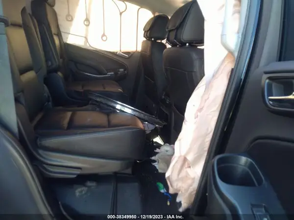 1GNSKBKC0KR100255 2019 CHEVROLET TAHOE - Image 8