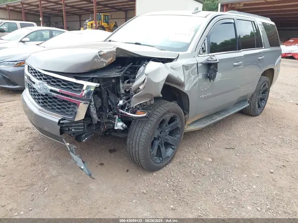 1GNSKBKC0KR167597 2019 CHEVROLET TAHOE - Image 2