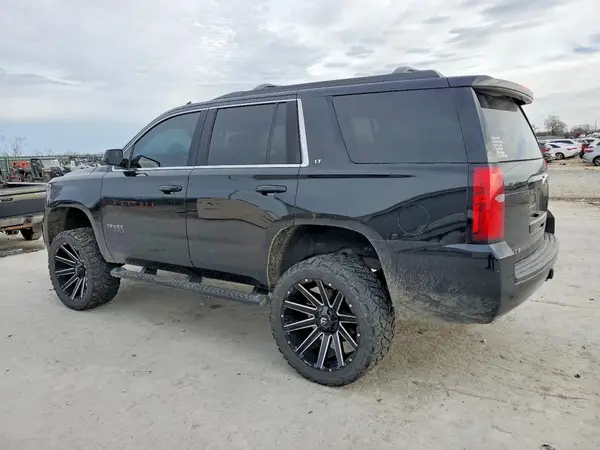 1GNSKBKC0KR329437 2019 CHEVROLET TAHOE - Image 2