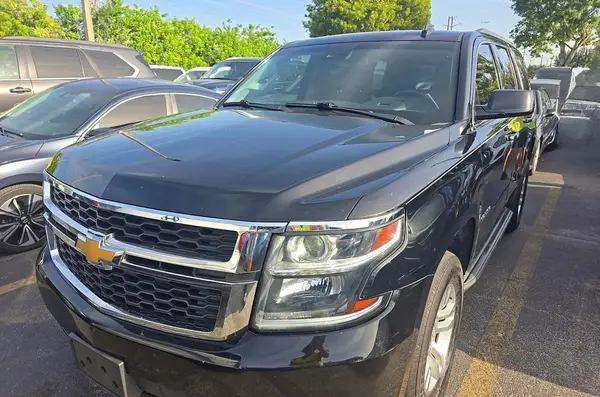 1GNSKBKC0LR111239 2020 CHEVROLET TAHOE - Image 2