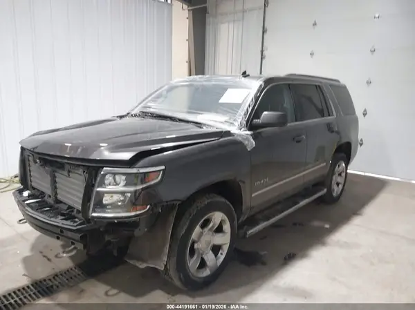 1GNSKBKC1JR214828 2018 CHEVROLET TAHOE - Image 2
