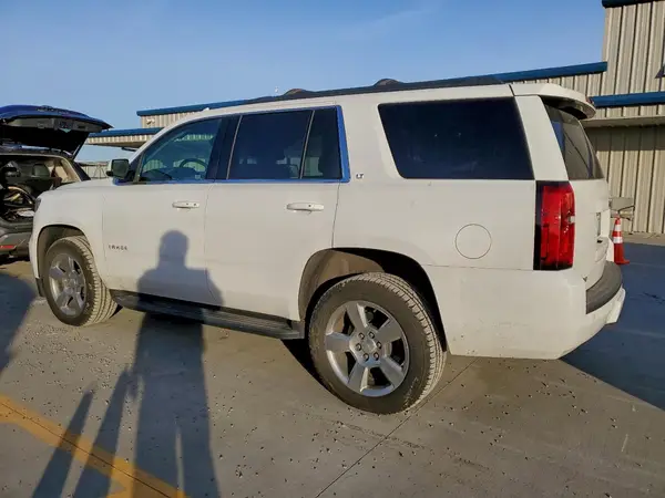 1GNSKBKC1JR366429 2018 CHEVROLET TAHOE - Image 2