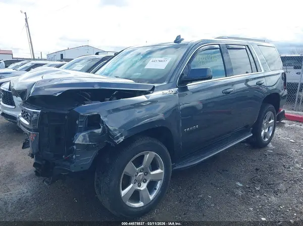 1GNSKBKC1KR205726 2019 CHEVROLET TAHOE - Image 2