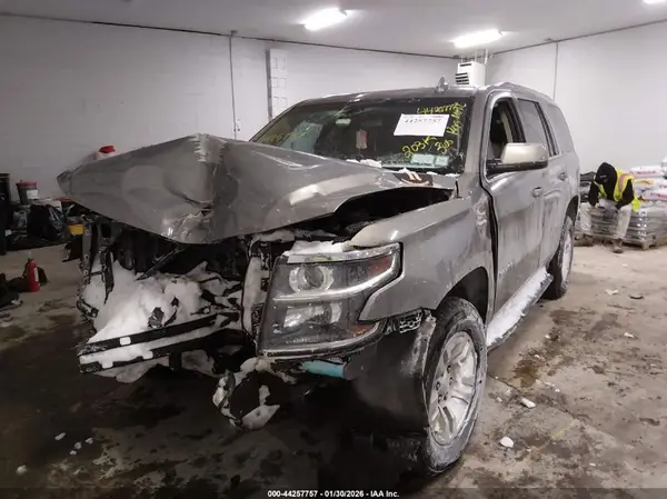 1GNSKBKC1KR237138 2019 CHEVROLET TAHOE - Image 2