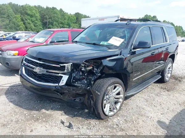 1GNSKBKC1KR321573 2019 CHEVROLET TAHOE - Image 2