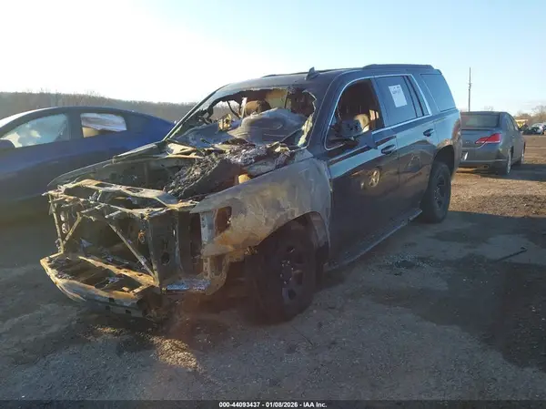 1GNSKBKC2GR347588 2016 CHEVROLET TAHOE - Image 2