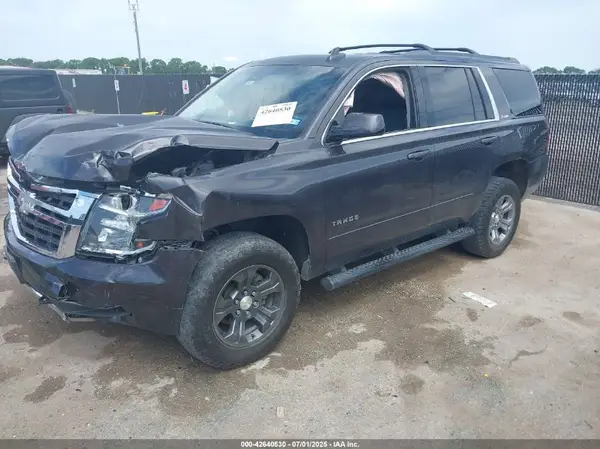 1GNSKBKC2HR396162 2017 CHEVROLET TAHOE - Image 2