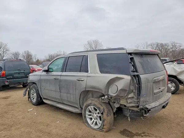 1GNSKBKC2JR206866 2018 CHEVROLET TAHOE - Image 2