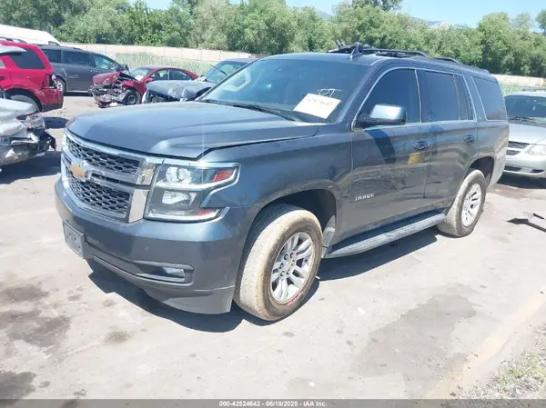 1GNSKBKC2KR359006 2019 CHEVROLET TAHOE - Image 2