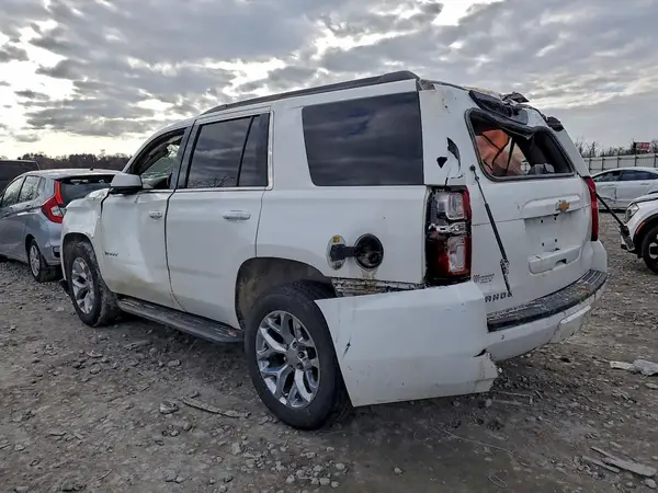 1GNSKBKC3HR225971 2017 CHEVROLET TAHOE - Image 2