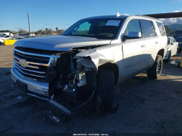1GNSKBKC3JR302490 2018 CHEVROLET TAHOE - Image 2