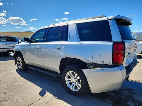 1GNSKBKC3JR404713 2018 CHEVROLET TAHOE - Image 2