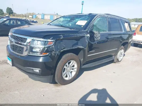 1GNSKBKC3KR233415 2019 CHEVROLET TAHOE - Image 2