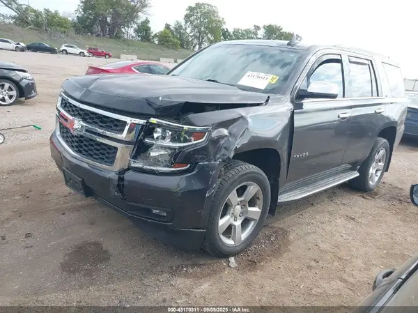 1GNSKBKC4HR134210 2017 CHEVROLET TAHOE - Image 2