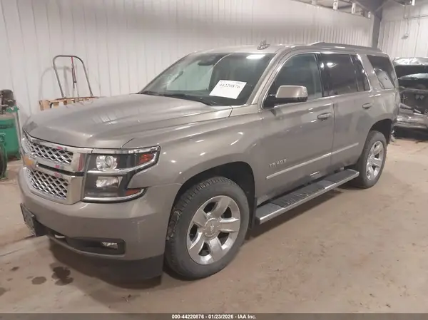 1GNSKBKC4HR233934 2017 CHEVROLET TAHOE - Image 2