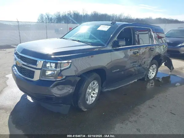 1GNSKBKC4JR261190 2018 CHEVROLET TAHOE - Image 2
