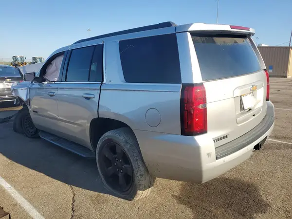 1GNSKBKC4JR306418 2018 CHEVROLET TAHOE - Image 2