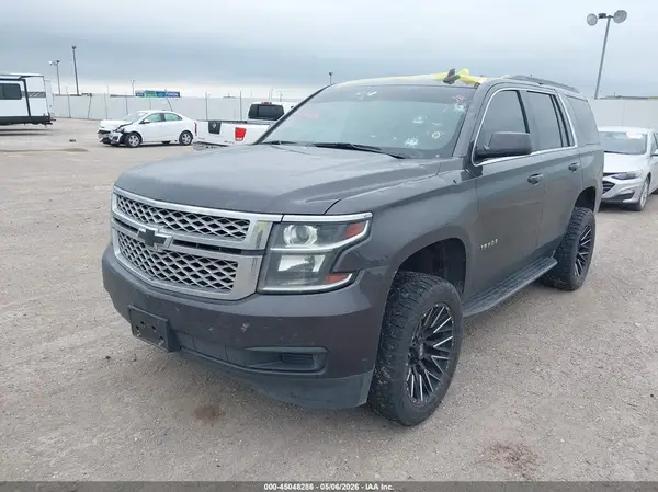 1GNSKBKC4JR372726 2018 CHEVROLET TAHOE - Image 2