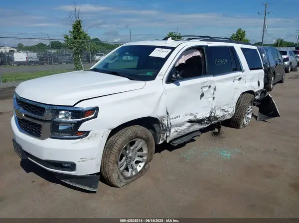 1GNSKBKC4KR276208 2019 CHEVROLET TAHOE - Image 2