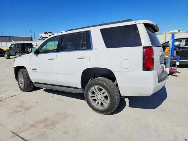 1GNSKBKC4LR263122 2020 CHEVROLET TAHOE - Image 2